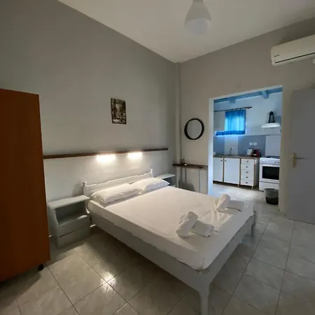 George Apartment Stoupa